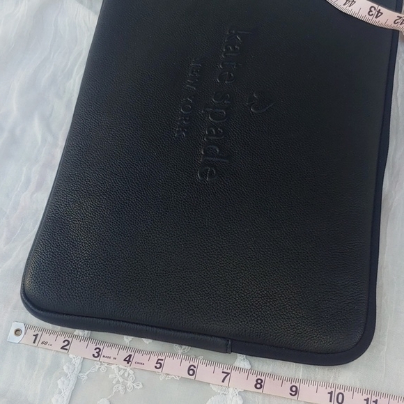 Kate Spade Laptop Pebbled Leather Padded Sleeve Black 15" x 10.5" - Picture 12 of 17